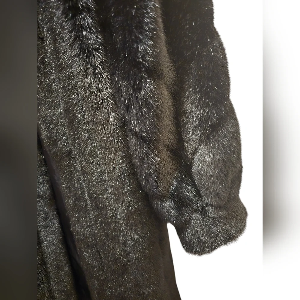 Glam Black Faux Fur Coat for Women no shedding size medium - Picture 4 of 7